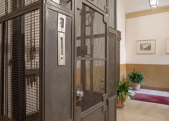 Lussuoso Nel Cuore Del Centro Storico Bologna