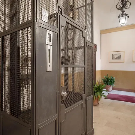 Lussuoso Nel Cuore Del Centro Storico Bolonia